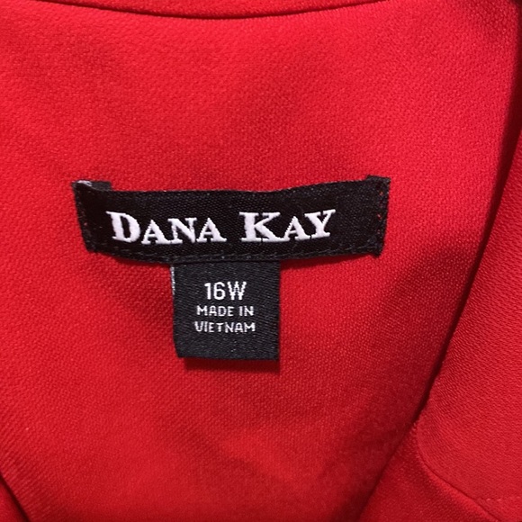 16 wide Dana Kay red blazer - Picture 2 of 2